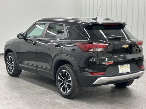 Used 2024 Chevrolet TrailBlazer LT w/ Convenience Package image 4