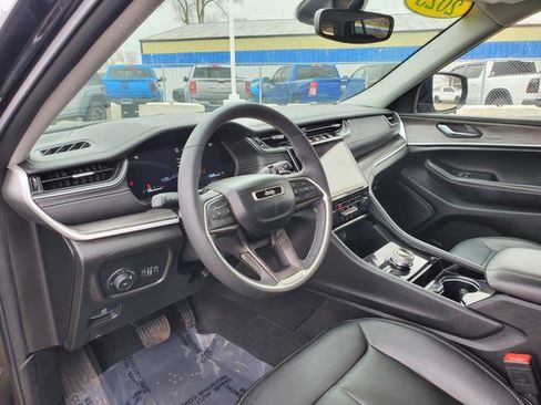 Used 2023 Jeep Grand Cherokee L Limited image 10