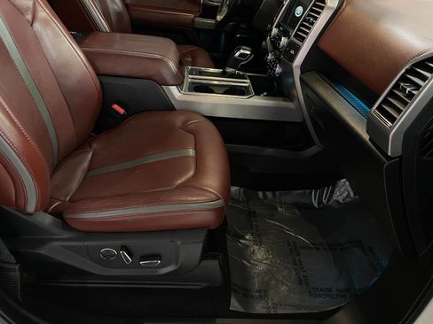 Used 2019 Ford F150 Platinum w/ Equipment Group 701A Luxury image 34