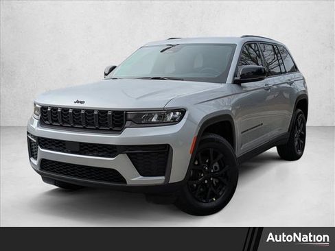 New 2026 Jeep Grand Cherokee Altitude image 1