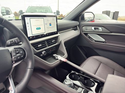 New 2026 Ford Explorer Platinum RWD image 11