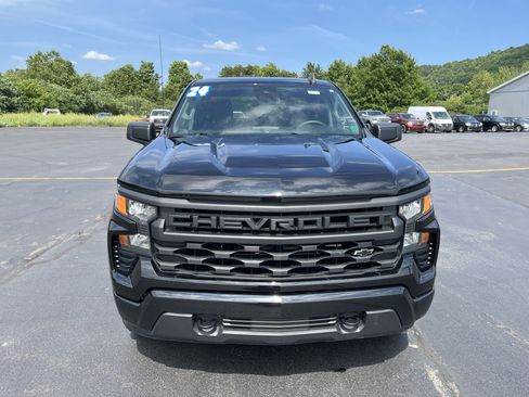 Used 2024 Chevrolet Silverado 1500 Custom AWD/4WD image 2
