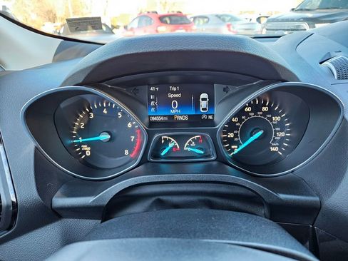 Used 2017 Ford Escape Titanium FWD image 12