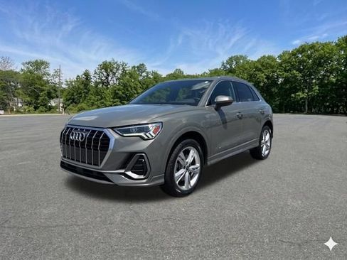 Used 2021 Audi Q3 2.0T Premium Plus w/ Premium Plus Package AWD/4WD image 4