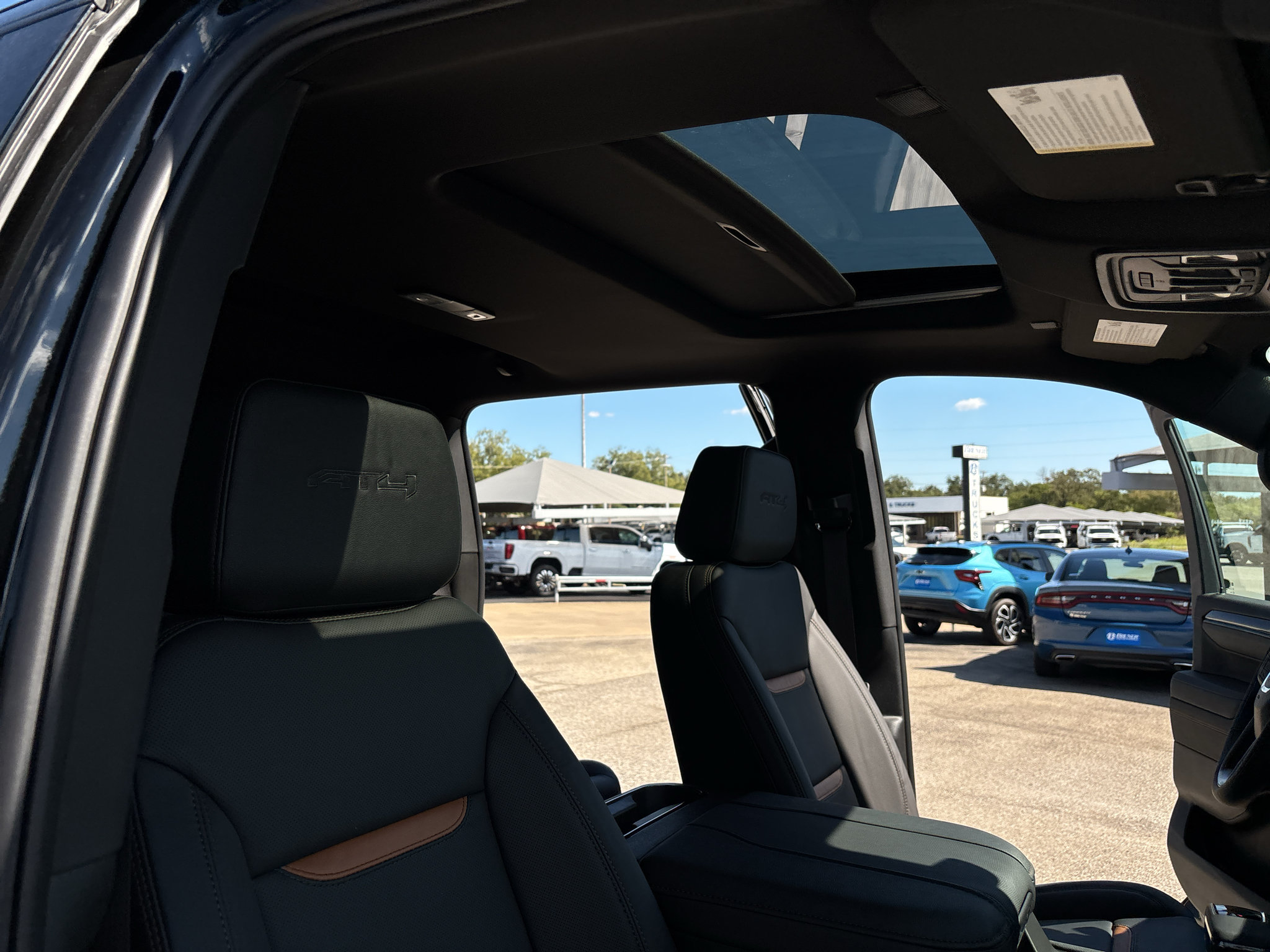 New 2026 GMC Sierra 1500 AT4 w/ AT4 Premium Package AWD/4WD image 14