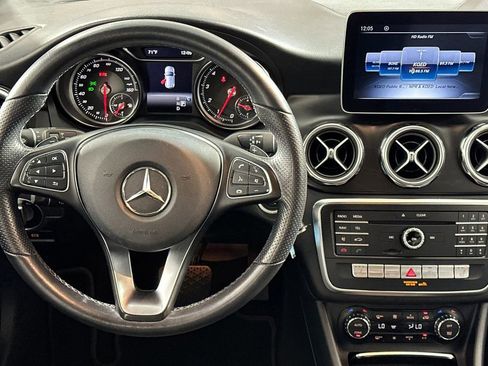 Certified 2019 Mercedes-Benz GLA 250 image 18