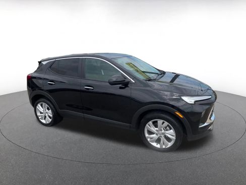 Used 2025 Buick Encore GX Preferred FWD image 2