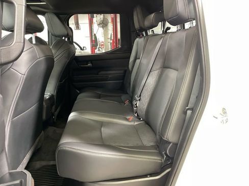 Used 2025 Toyota Tacoma Limited AWD/4WD image 23