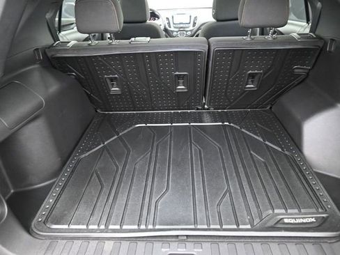 Used 2022 Chevrolet Equinox LT FWD image 25