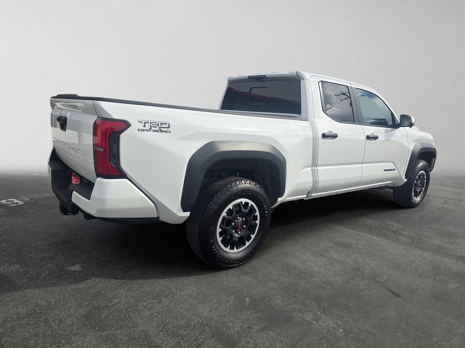 Used 2024 Toyota Tacoma TRD Off-Road w/ TRD Off Road Premium Package AWD/4WD image 3