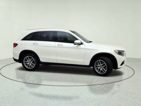 Used 2017 Mercedes-Benz GLC 300 4MATIC image 6