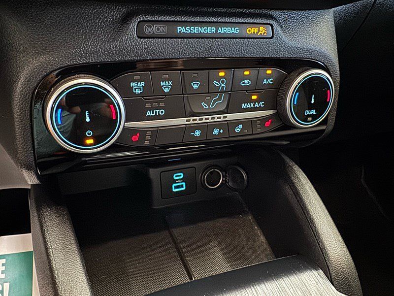Used 2022 Ford Escape SE w/ Cold Weather Package AWD/4WD image 19