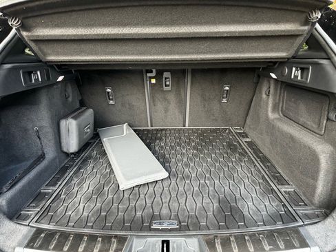 Used 2022 Jaguar F-PACE S image 19