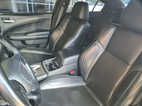 Used 2022 Dodge Charger SXT w/ Plus Group RWD image 9