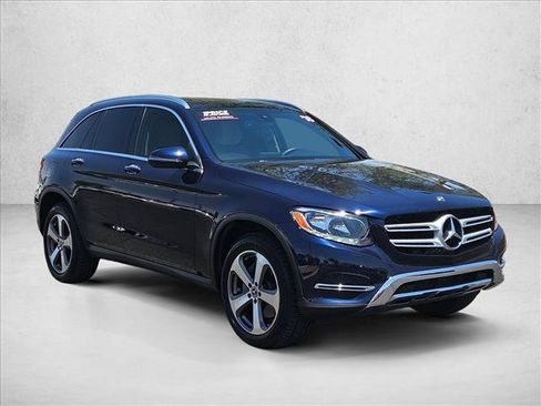 Used 2018 Mercedes-Benz GLC 300 image 3