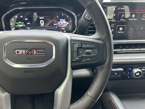 Used 2025 GMC Sierra 2500 SLT w/ SLT Premium Package AWD/4WD image 20