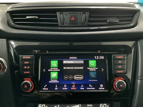 Used 2018 Nissan Rogue SV w/ Premium Package AWD/4WD image 27