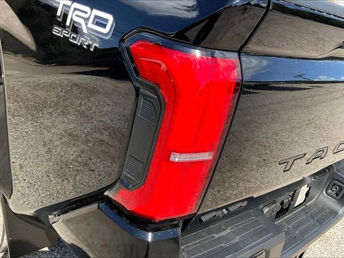 Used 2024 Toyota Tacoma TRD Sport image 14