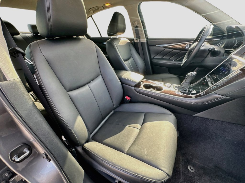 Used 2018 INFINITI Q50 Luxe w/ Essential Package (3.0T Luxe) AWD/4WD image 35