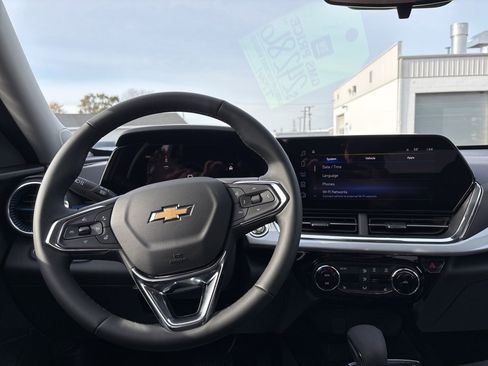 New 2026 Chevrolet Trax LT image 11