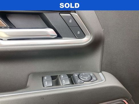 Used 2025 Chevrolet Silverado 2500 LT AWD/4WD image 15