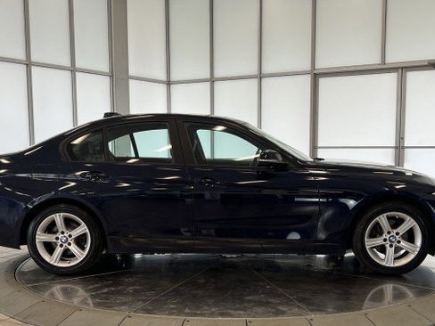Used 2013 BMW 328i xDrive Sedan AWD/4WD image 8