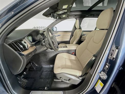 Certified 2026 Volvo XC90 B5 Plus w/ Protection Package image 21