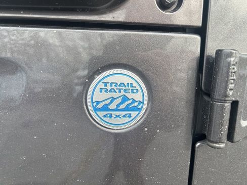 Used 2021 Jeep Wrangler Unlimited Sahara image 17