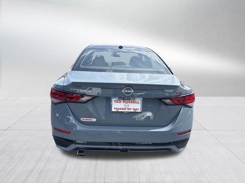 New 2025 Nissan Sentra SR FWD image 4