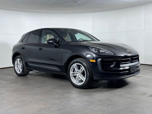 Certified 2023 Porsche Macan Turbo AWD/4WD image 9