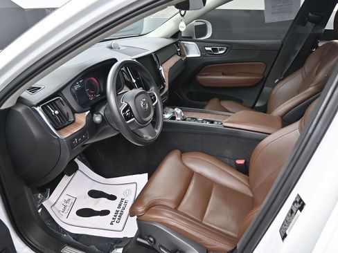 Used 2019 Volvo XC60 T8 Inscription w/ Advanced Package image 24