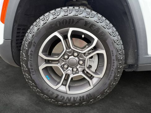 Used 2022 Jeep Grand Cherokee Trailhawk AWD/4WD image 4