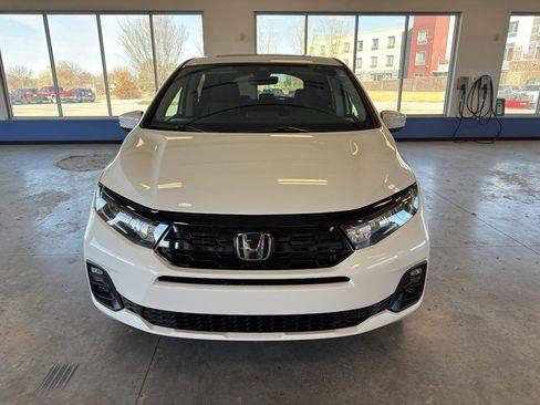 New 2026 Honda Odyssey Touring image 8