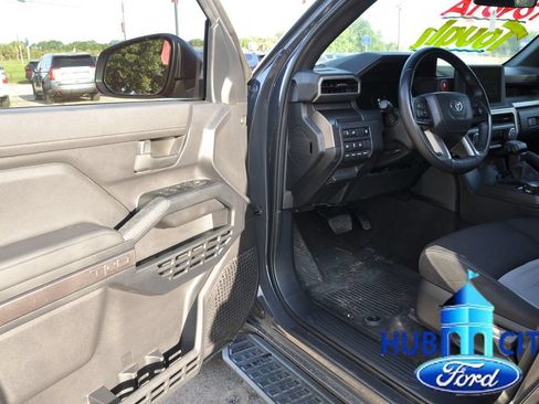 Used 2025 Toyota 4Runner 4WD image 11