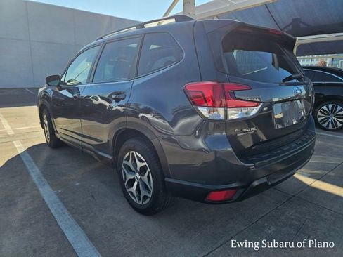 Used 2021 Subaru Forester Premium w/ Popular Package #1 image 3