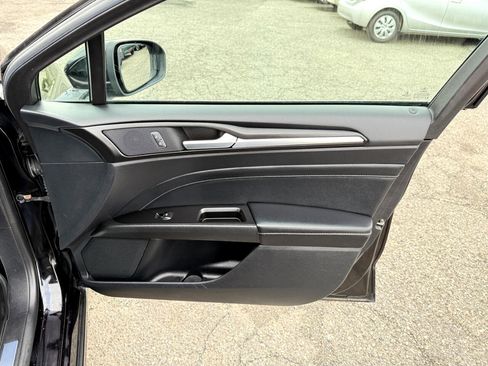 Used 2019 Ford Fusion Energi Titanium image 44