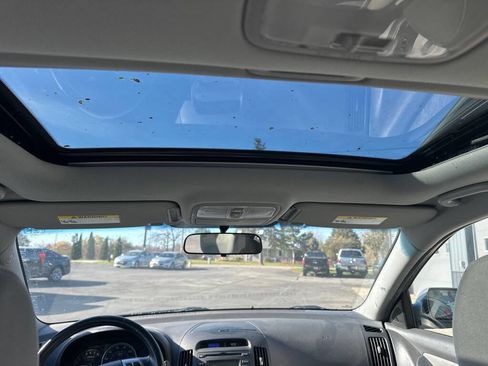 Used 2010 Hyundai Elantra SE image 10