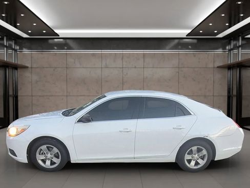 Used 2016 Chevrolet Malibu LS image 4