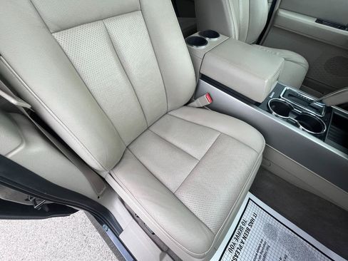 Used 2014 Ford Expedition Limited w/ Equipment Group 301A AWD/4WD image 30