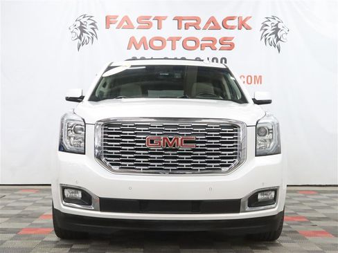 Used 2020 GMC Yukon XL Denali w/ Denali Ultimate Package AWD/4WD image 2