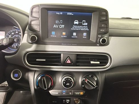 Used 2018 Hyundai Kona SEL AWD/4WD image 25