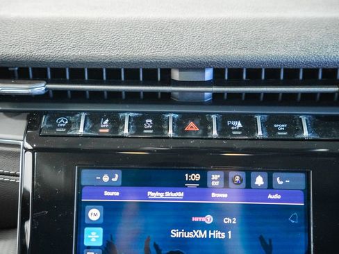 New 2025 Jeep Grand Cherokee L Altitude image 21