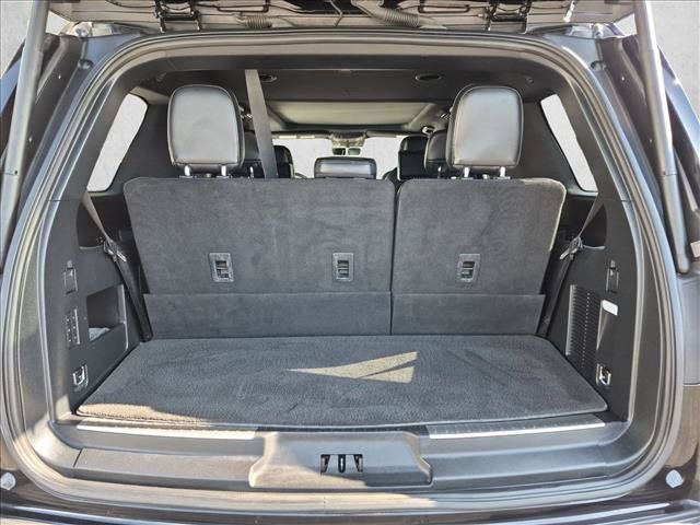 Used 2019 Lincoln Navigator Reserve AWD/4WD image 6