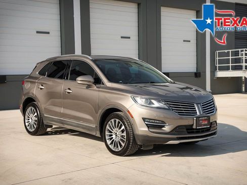 Used 2017 Lincoln MKC Reserve image 1