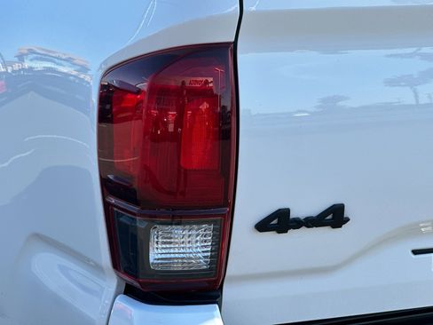 Used 2022 Toyota Tacoma SR5 image 21