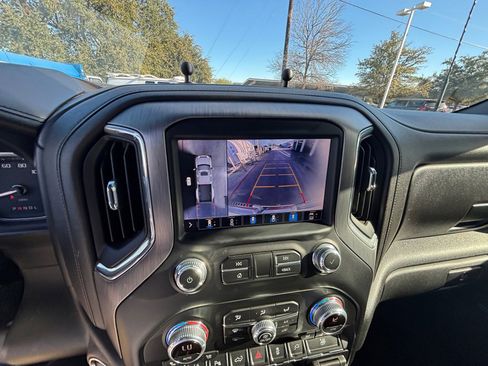 Used 2020 GMC Sierra 3500 Denali w/ Denali Ultimate Package image 9