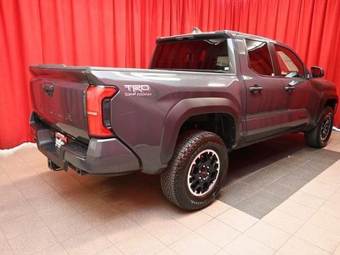 Used 2024 Toyota Tacoma TRD Off-Road image 17