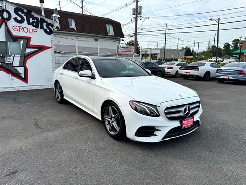 Used 2017 Mercedes-Benz E 300 4MATIC image 3