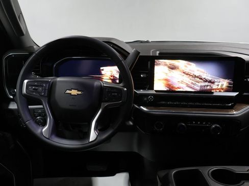 Used 2023 Chevrolet Silverado 1500 LT image 16