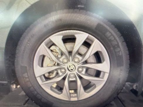 Used 2024 Toyota Sienna LE FWD image 13